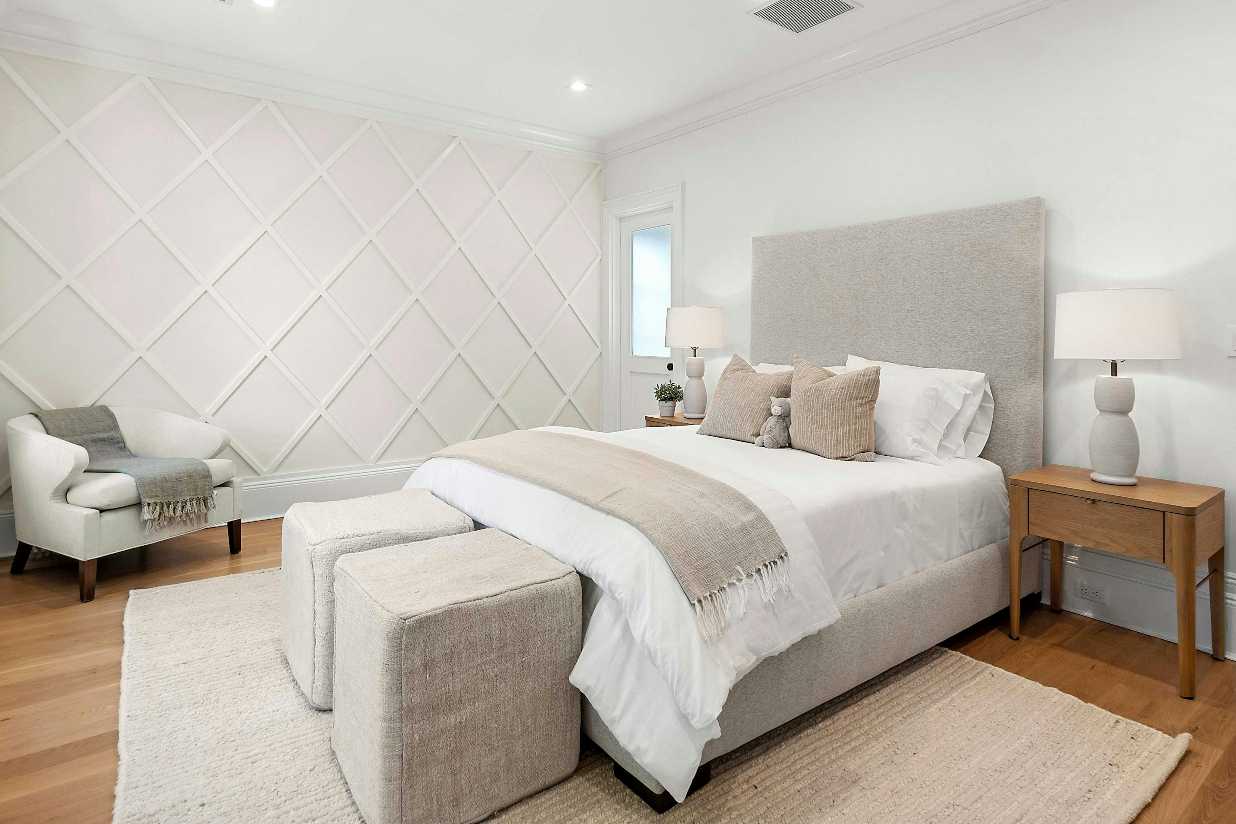 Meridith-Baer-Home-Home-Staging-New-York-Tristate-Hamptons-Huntting-Southampton-Bedroom